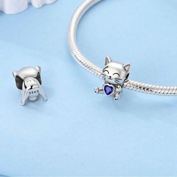 Cute 925 Sterling Silver Cat Hug Heart Charm - Picture 2 of 5